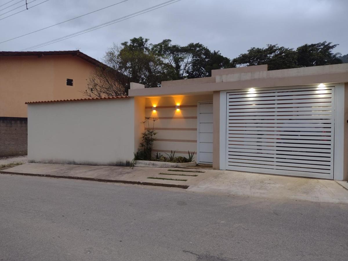 Casa próxima à praias e cachoeiras de Paraty Villa Esterno foto